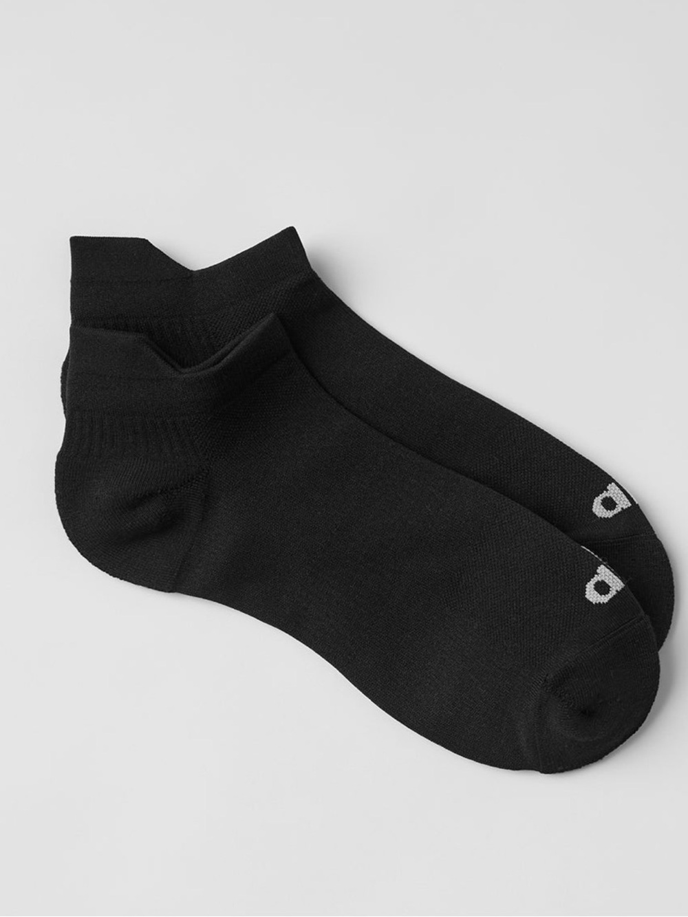 ALO Yoga Men's Black Low-Cut Athletic Ankle Socks